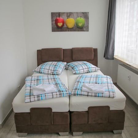 Franken Motel Фюрт Экстерьер фото