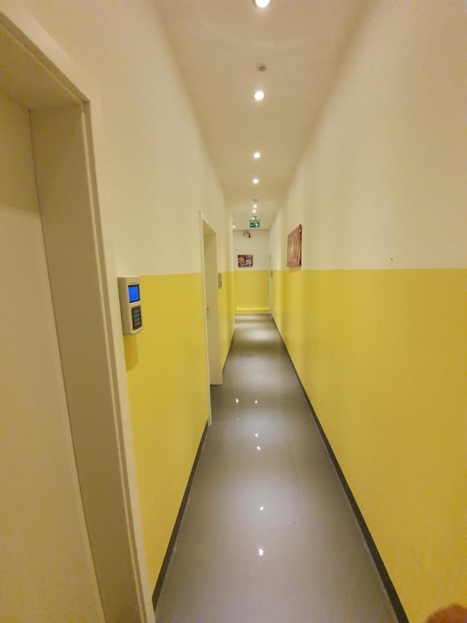 Franken Motel Фюрт Экстерьер фото